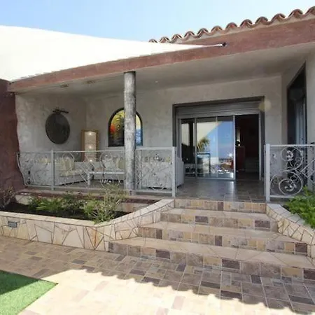 Anais Luxury Villas Feriehus *